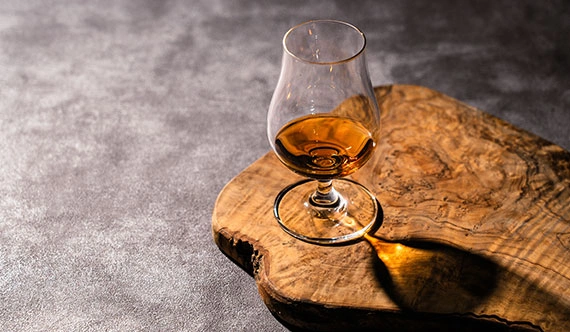 라운지 ‘나이트캡’