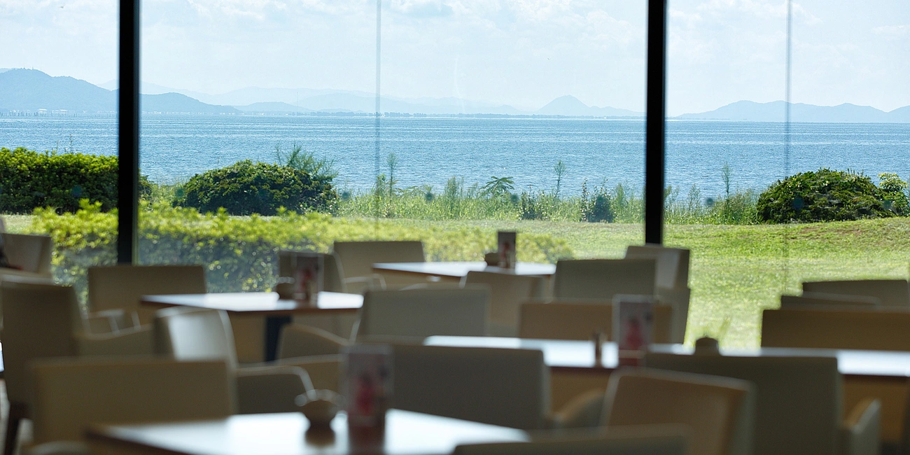 ラウンジイメージトップ｜グランドメルキュール琵琶湖リゾート＆スパ